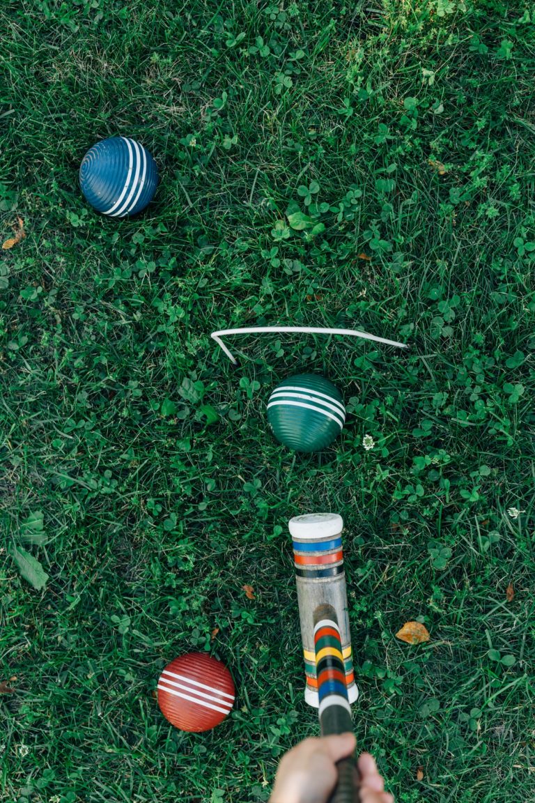croquet as a free, outdoor date idea